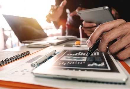  【技术复盘】存量理财清理倒计时：数据揭示的三大核心矛盾与破局路径 股票财经 【技术复盘】存量理财清理倒计时：数据揭示的三大核心矛盾与破局路径 股票财经